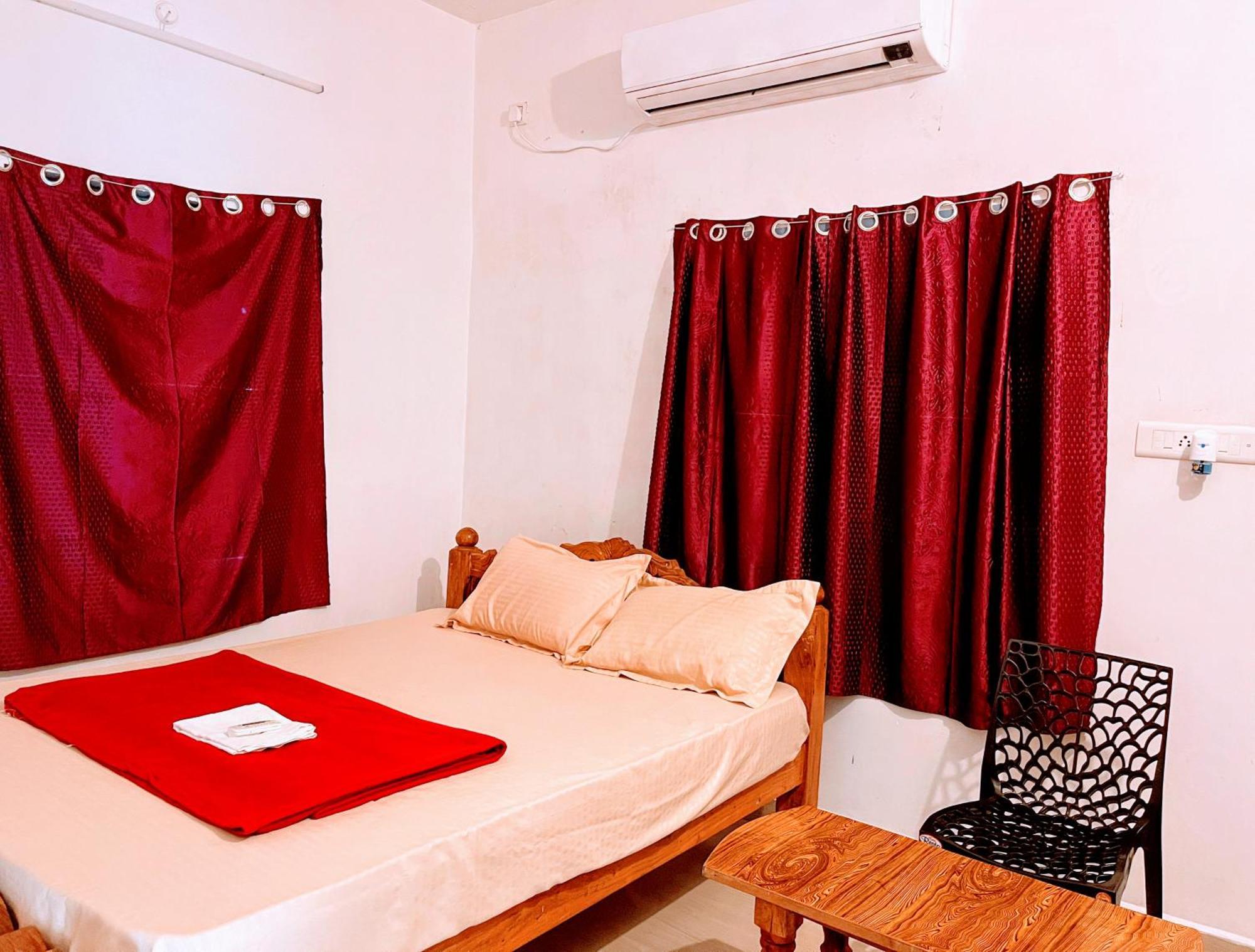 Gt Guest House Virāmpattinam Buitenkant foto